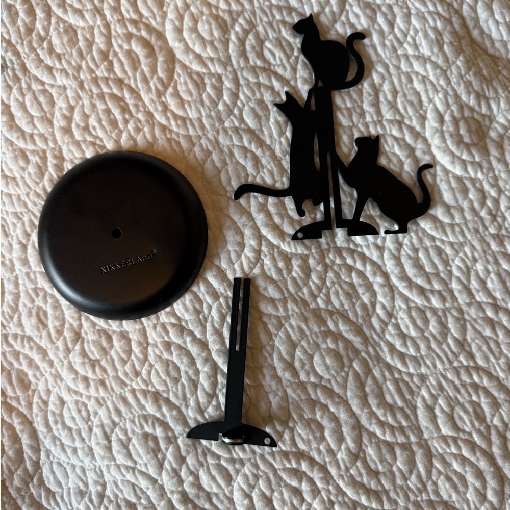 Black Cat Silhouette Metal Stand